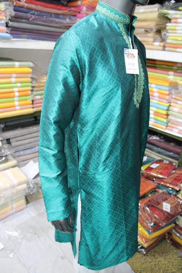 Kanchi Jaquard Ethnic Long Kurta - Image 3